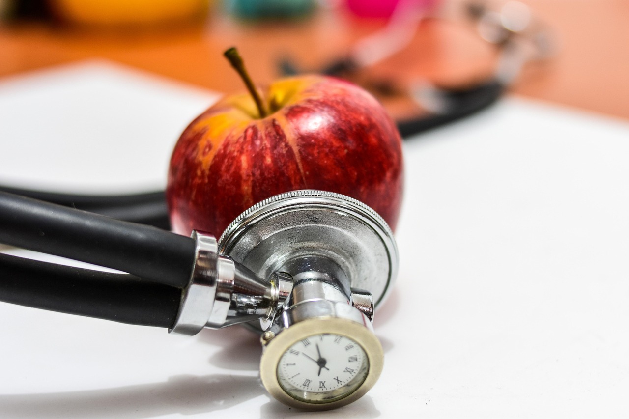 Apple, manzana, health — The Smart Buyer's Guide to Weight Loss Pills: Making Informed Choices